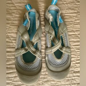 Cudas Womens Water Shoe Size 6